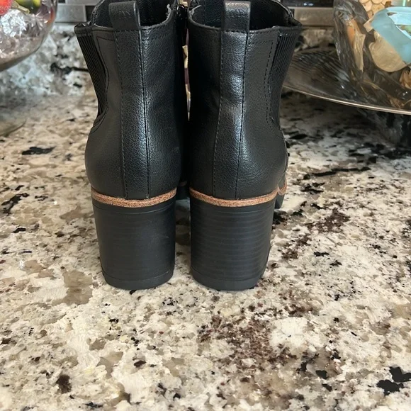 Naturalizer Black Booties size 7.5W - Picture 4 of 11